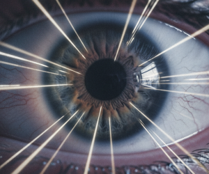 Obraz pokazujący oko mające astygmatyzm